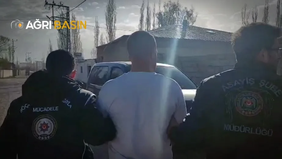 Ağrı Merkezli 3 İlde Göçmen Kaçakçılığı Operasyonu