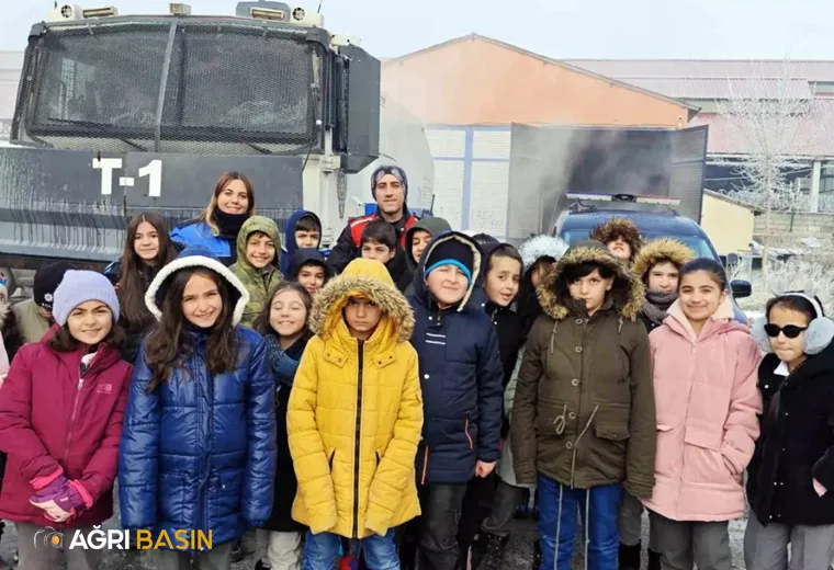 Ağrı'da Öğrencilere Güvenlik ve Polislik Eğitimi