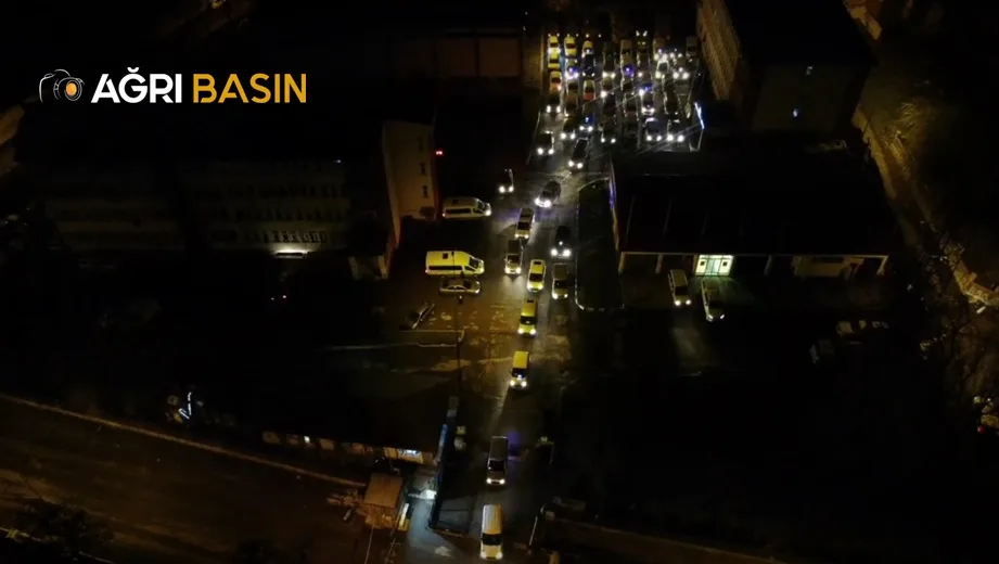 Ağrı Merkezli 3 İlde Göçmen Kaçakçılığı Operasyonu