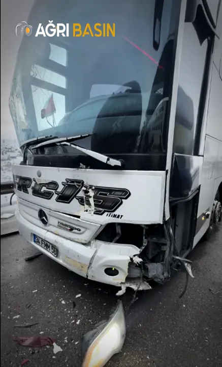 Patnos İtimatında olduğu zincirleme kazada: 2 ölü, 9 yaralı
