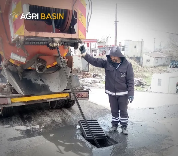 Ağrı Belediyesi’nden Mazgal Temizliği ile Su Taşkınlarına Karşı Önlem
