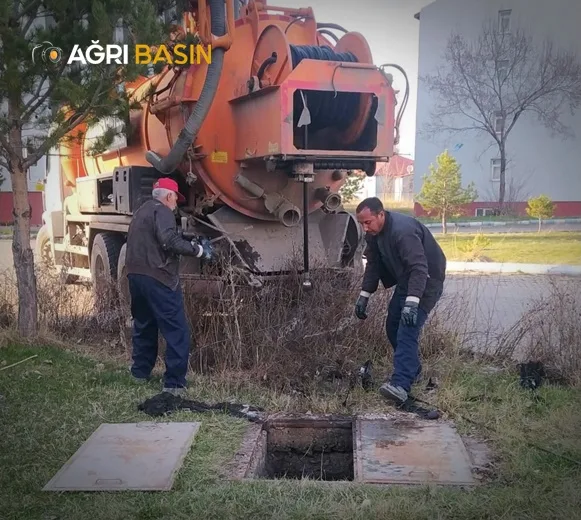 Ağrı Belediyesi’nden Mazgal Temizliği ile Su Taşkınlarına Karşı Önlem