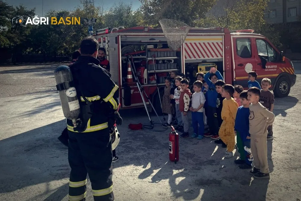 Ağrı’da Miniklere İtfaiyeden Yangın Güvenliği Eğitimi