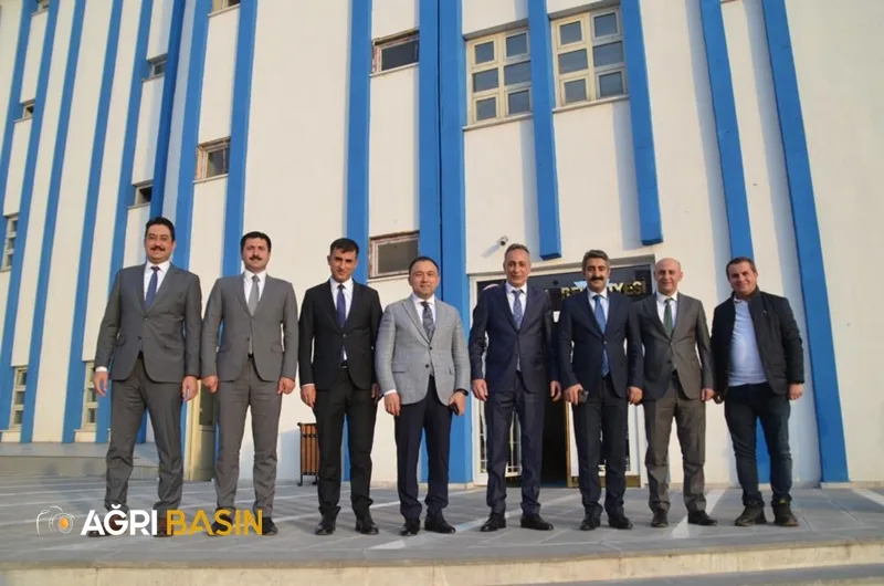 Ağrı İlçe Kaymakamlarından Başkan Karadoğan'a ziyaret