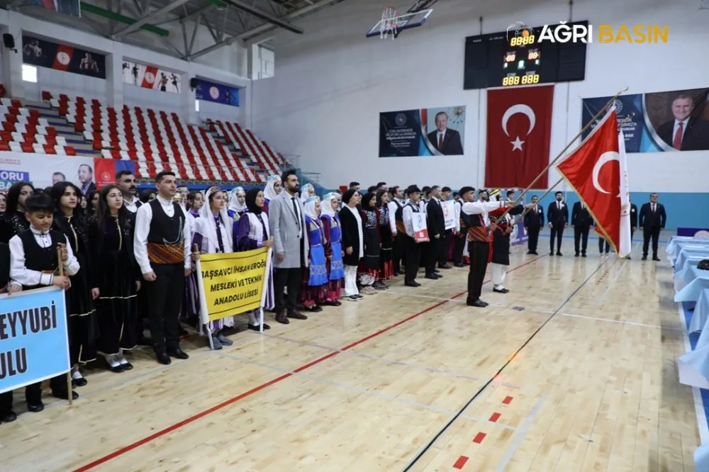 Ağrı’da Halk Oyunları Heyecanı Yaşandı