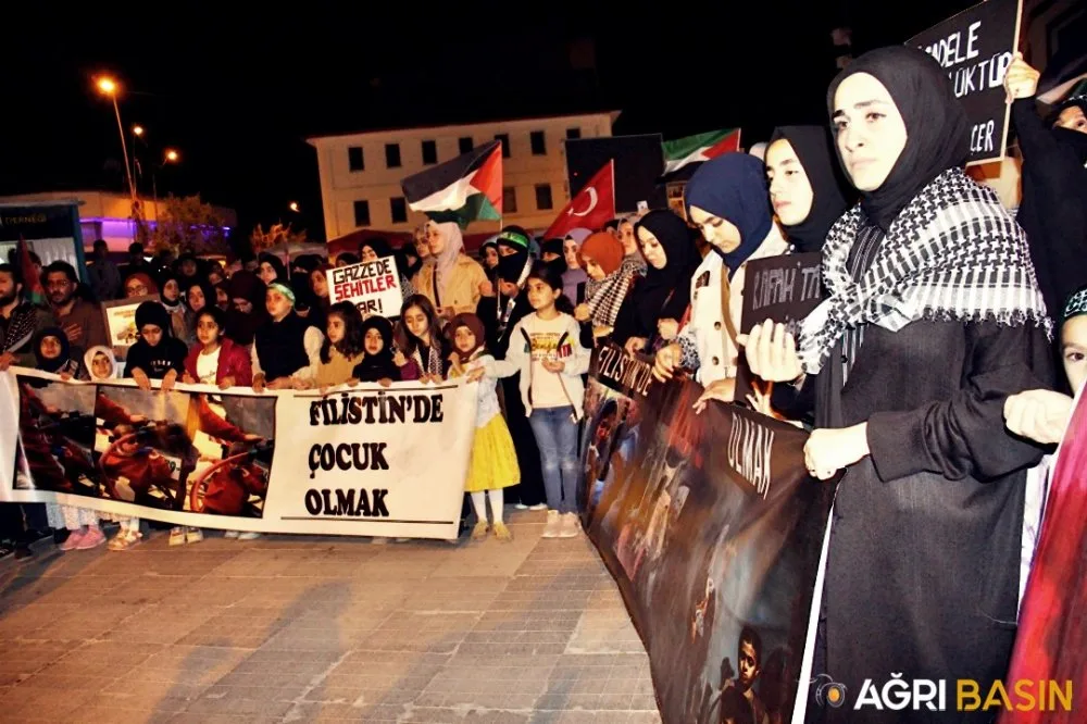 Ağrı'da Kudüs İçin Meşaleli Yürüyüş