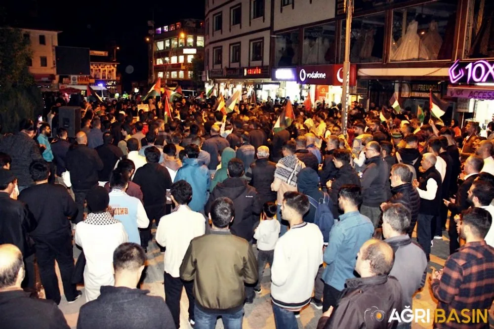 Ağrı'da Kudüs İçin Meşaleli Yürüyüş