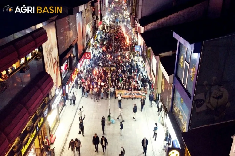 Ağrı'da Kudüs İçin Meşaleli Yürüyüş