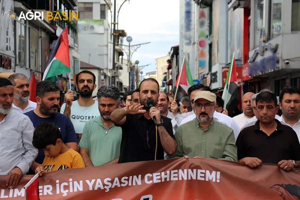 Ağrı'da STK'lar İsmail Heniyye İçin Basın Açıklaması Yaptı