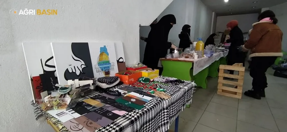 Ağrı Umut Kervanı Gazze yararına kermes açtı