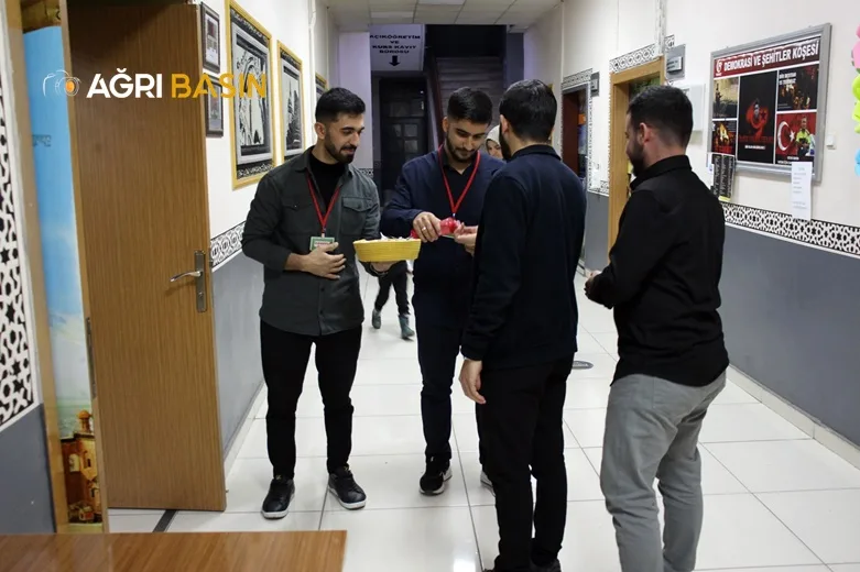 Ağrı'da Sahabeyi Anma Etkinliği Düzenlendi