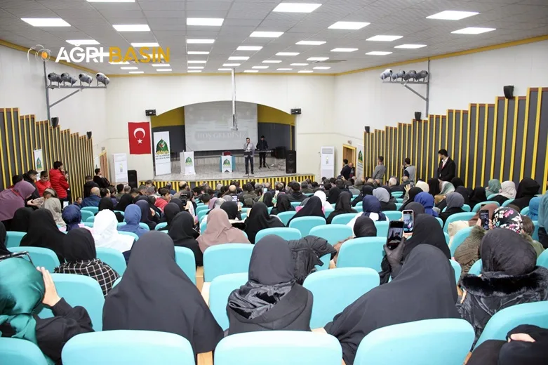 Ağrı'da Sahabeyi Anma Etkinliği Düzenlendi