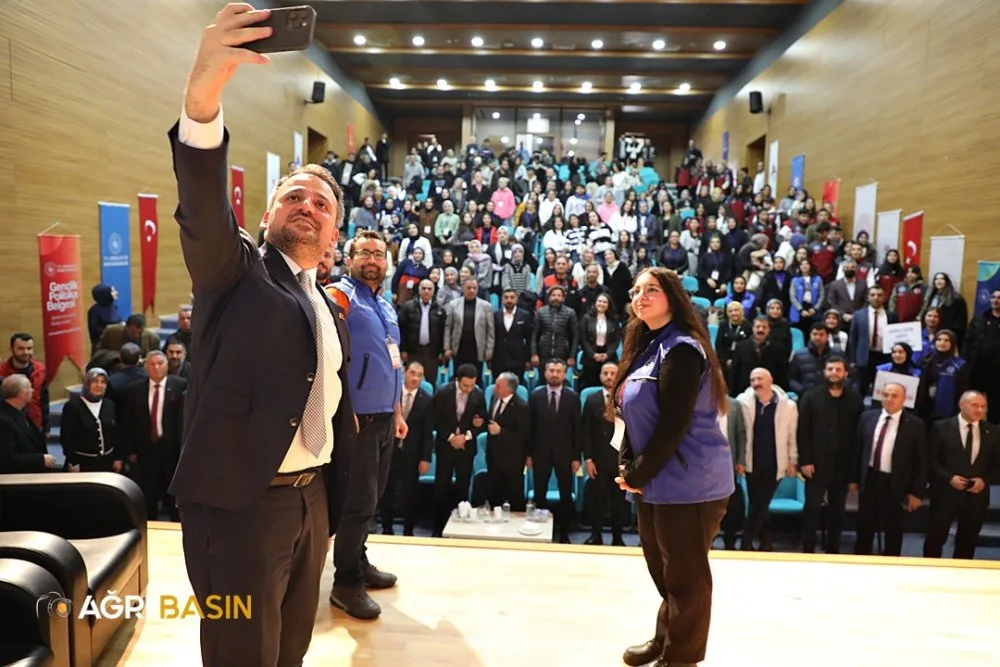Gençlik Politika Belgesi Vizyon Çalıştayı Ağrı’da Gerçekleştirildi