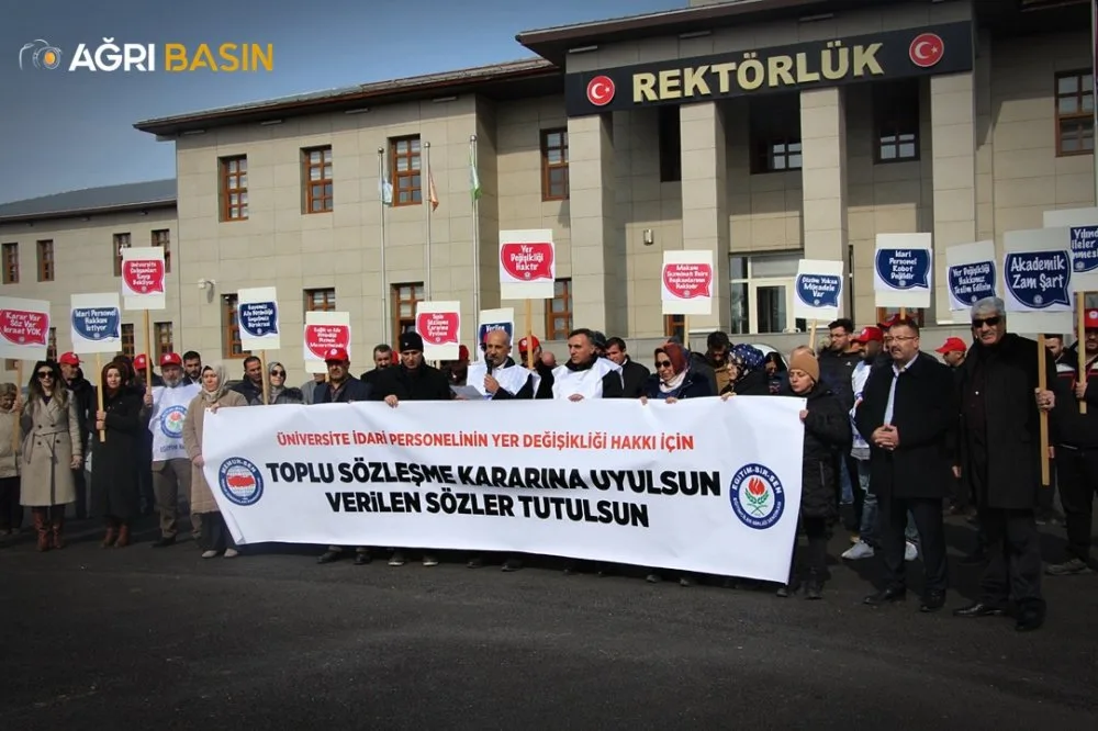 Ağrı'da Üniversite Çalışanları Hakları İçin Eylemde!
