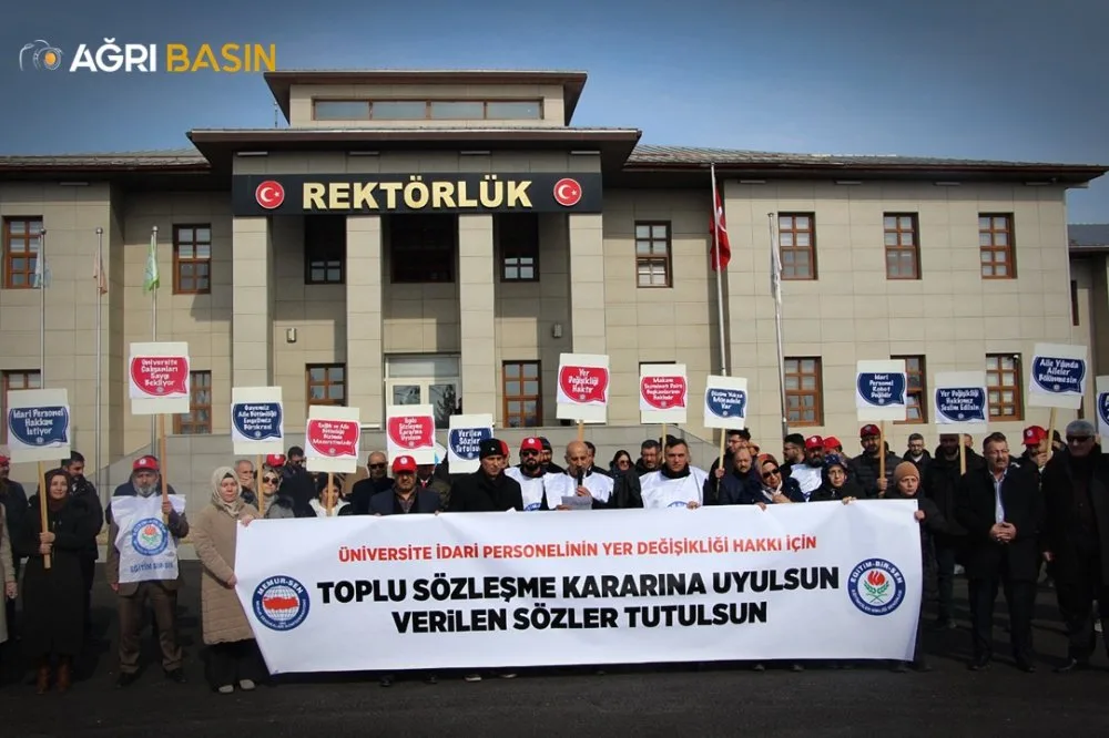 Ağrı'da Üniversite Çalışanları Hakları İçin Eylemde!