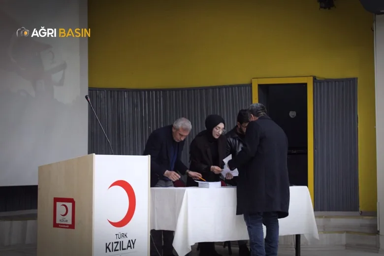 Kızılay Ağrı Şubesi’nde Orhan Tatlı Yeniden Başkan Seçildi