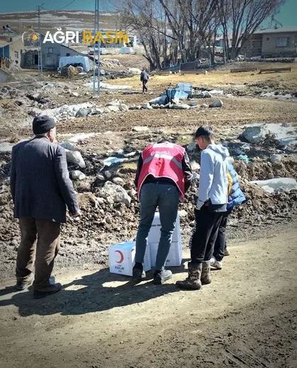 Hamur Kızılay İylik İçin Köy Köy Dolaşıyor