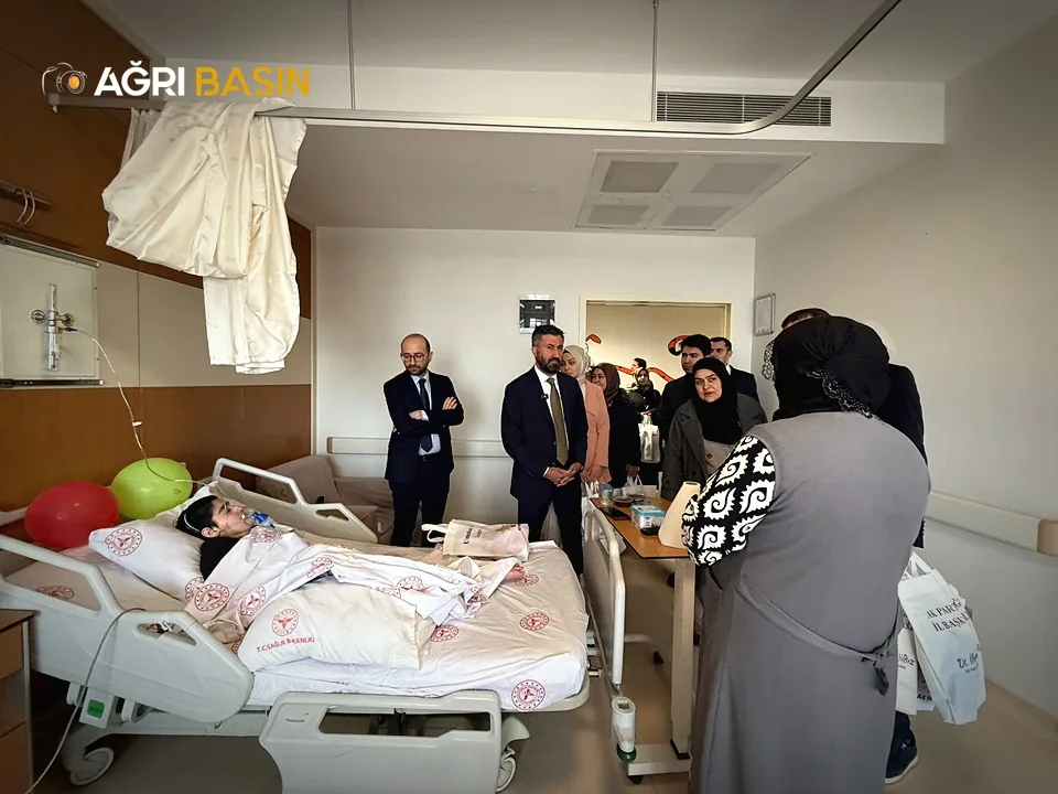 Başkan İlhami Yıldız’dan 23 Nisan’da Çocuklara Anlamlı Ziyaret