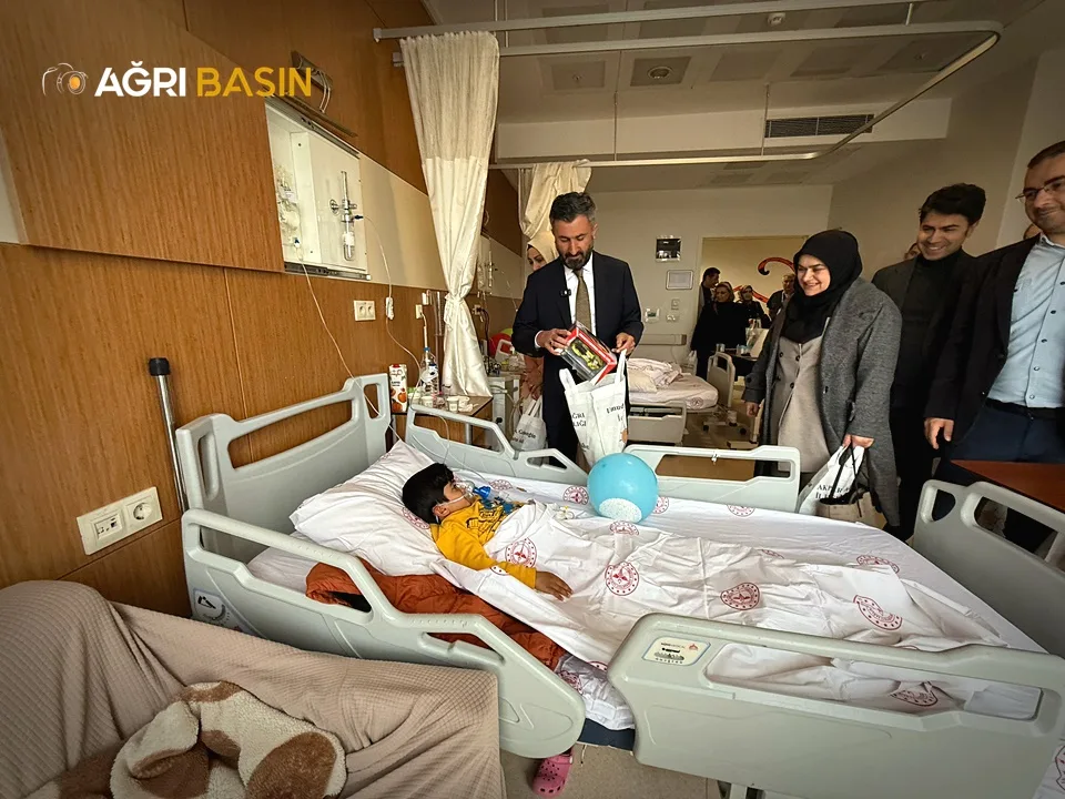 Başkan İlhami Yıldız’dan 23 Nisan’da Çocuklara Anlamlı Ziyaret