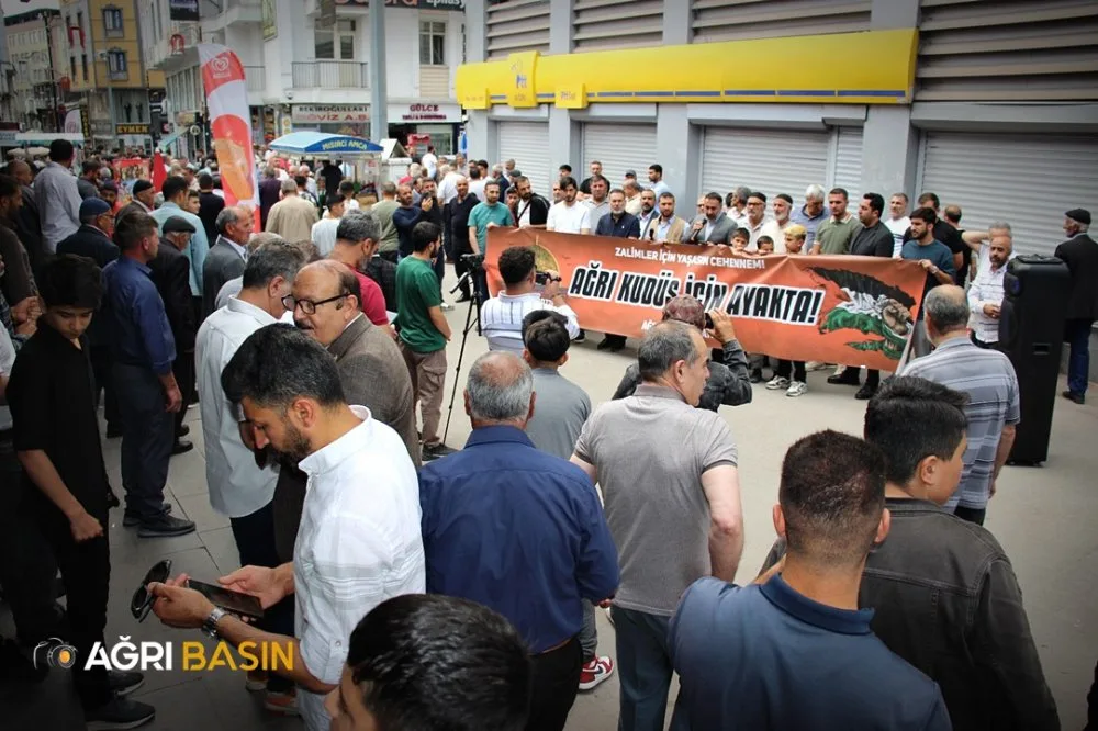 Ağrı’da Leman Dergisi'ne tepki Peygambere hakarete lanet