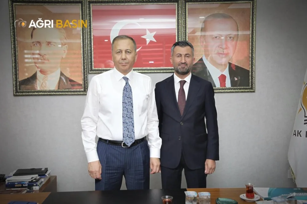 Bakan Yerlikaya'dan AK Parti Ağrı'ya Ziyaret