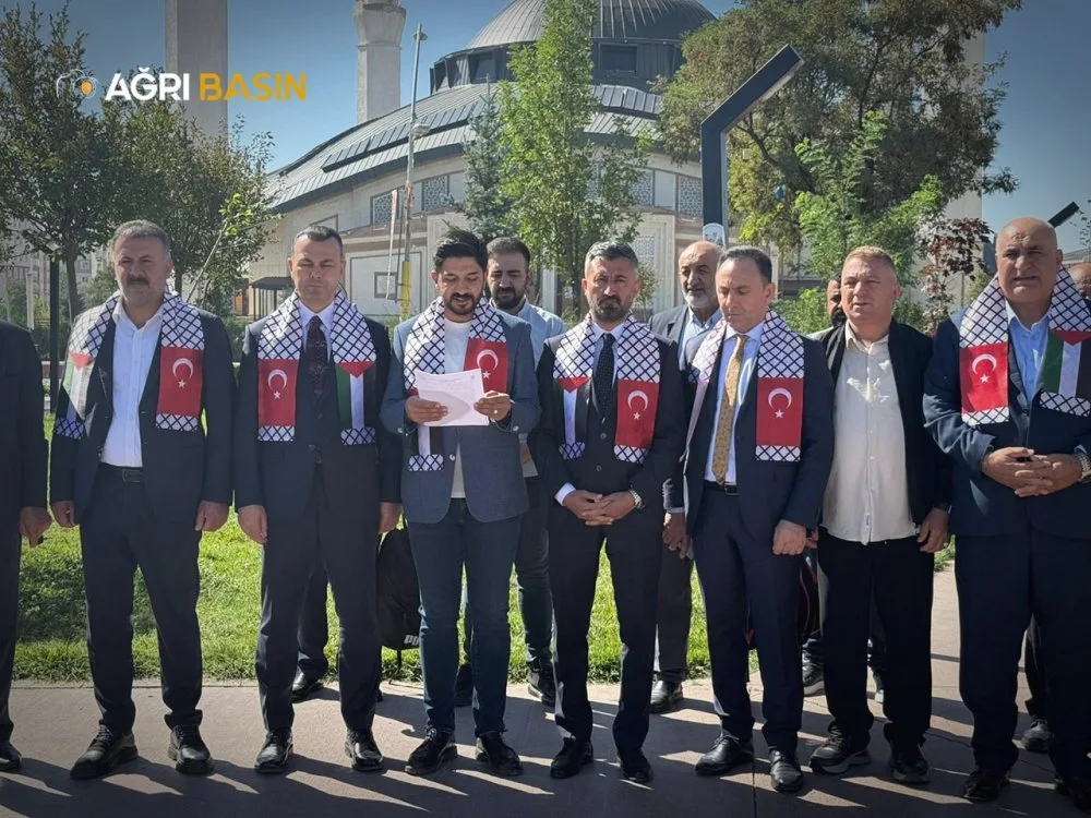 Ağrı'da Gazze için “Boş Sıralar” basın açıklamasına yoğun ilgi