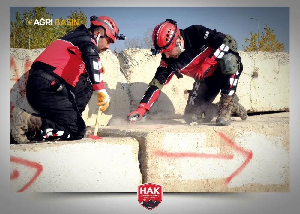 Ağrı HAK Arama Kurtarma Ekibi Akreditasyon Sınavını Geçti