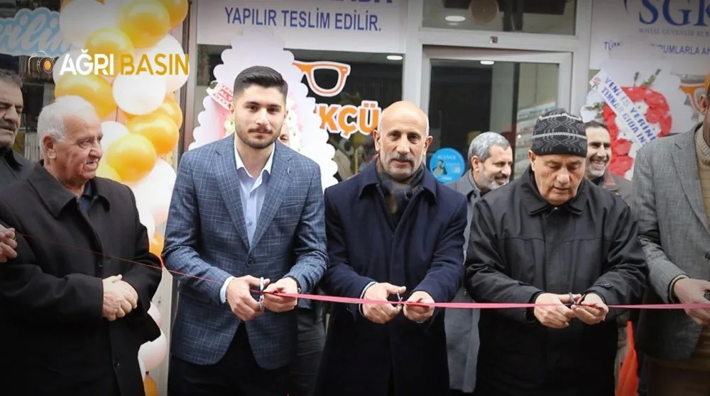 Ağrı’da Lens Optik Hizmete Açıldı