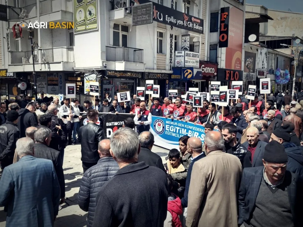 Eğitim Bir-Sen Ağrı'da şehitler için Gıyabi Cenaze Namazı