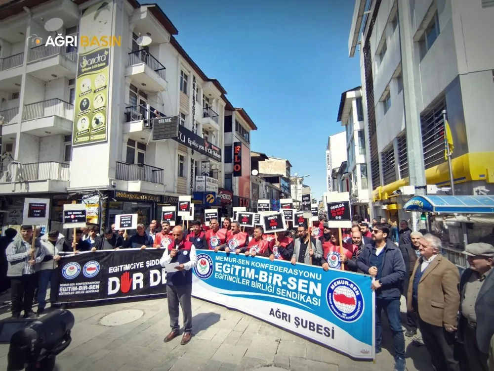 Eğitim Bir-Sen Ağrı'da şehitler için Gıyabi Cenaze Namazı