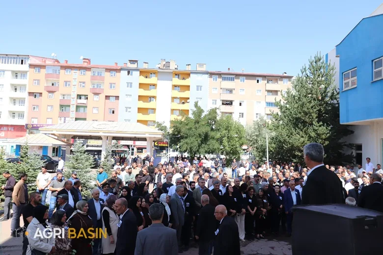 Ağrı, Memet Akkuş’u Gözyaşlarıyla Uğurladı
