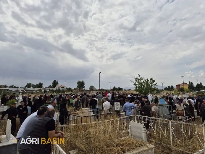 Ağrı, Memet Akkuş’u Gözyaşlarıyla Uğurladı