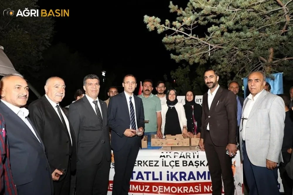 Ağrı'da Sivil Toplum Kuruluşları 15 Temmuz Gecesinde yine Tek Yürek