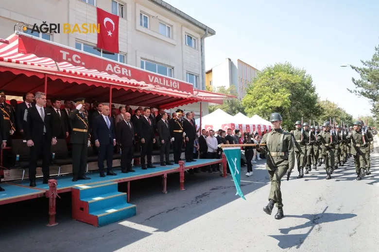 Ağrı’da 30 Ağustos Zafer Bayramı’nın 101. yıl dönümü kutlandı