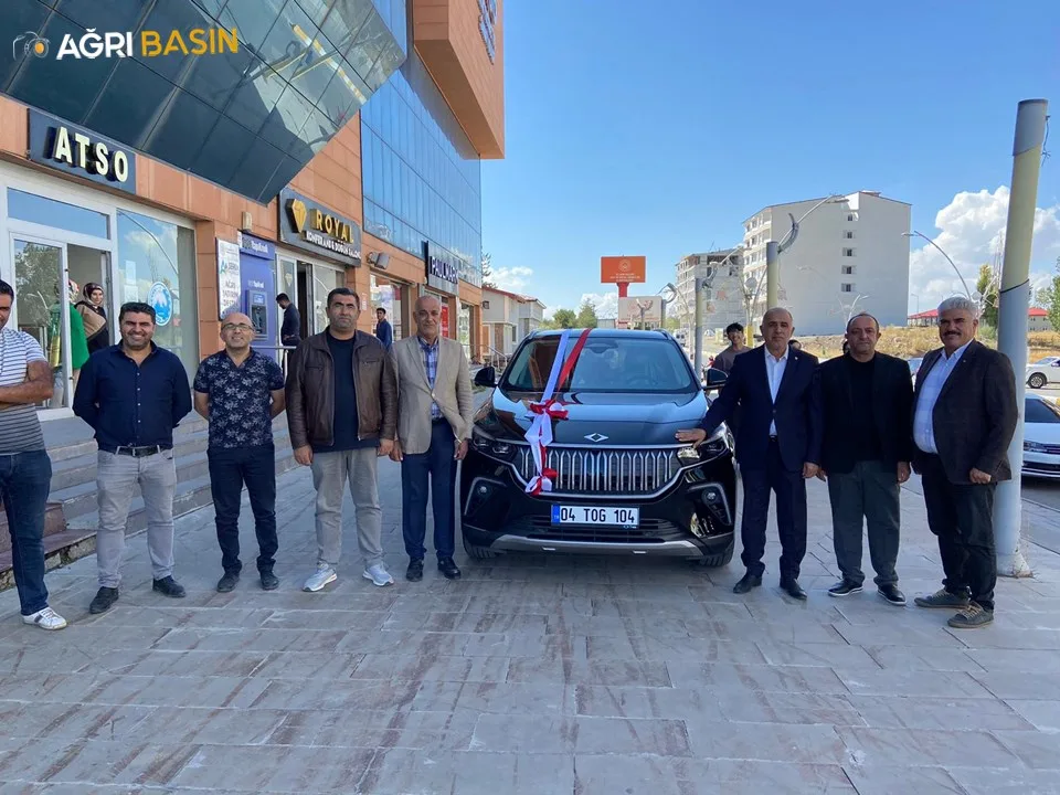 Ağrı Ticaret ve Sanayi Odası Yerli Otomobil TOGG'u teslim aldı
