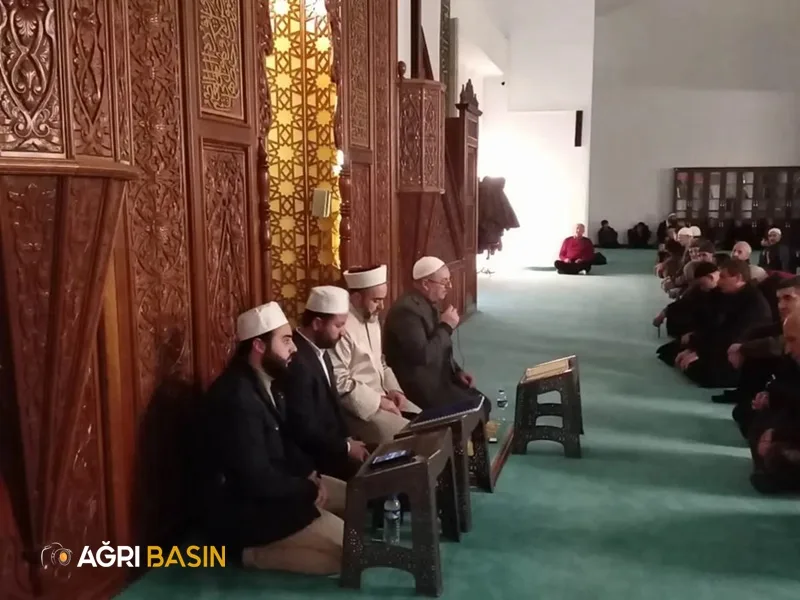 Ağrı Müftülüğü "Berat Kandili" programı düzenledi