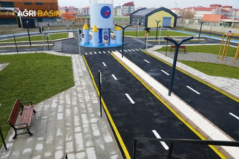 Ağrı’da Çocuk Trafik Eğitim Parkı hizmet için gün sayıyor