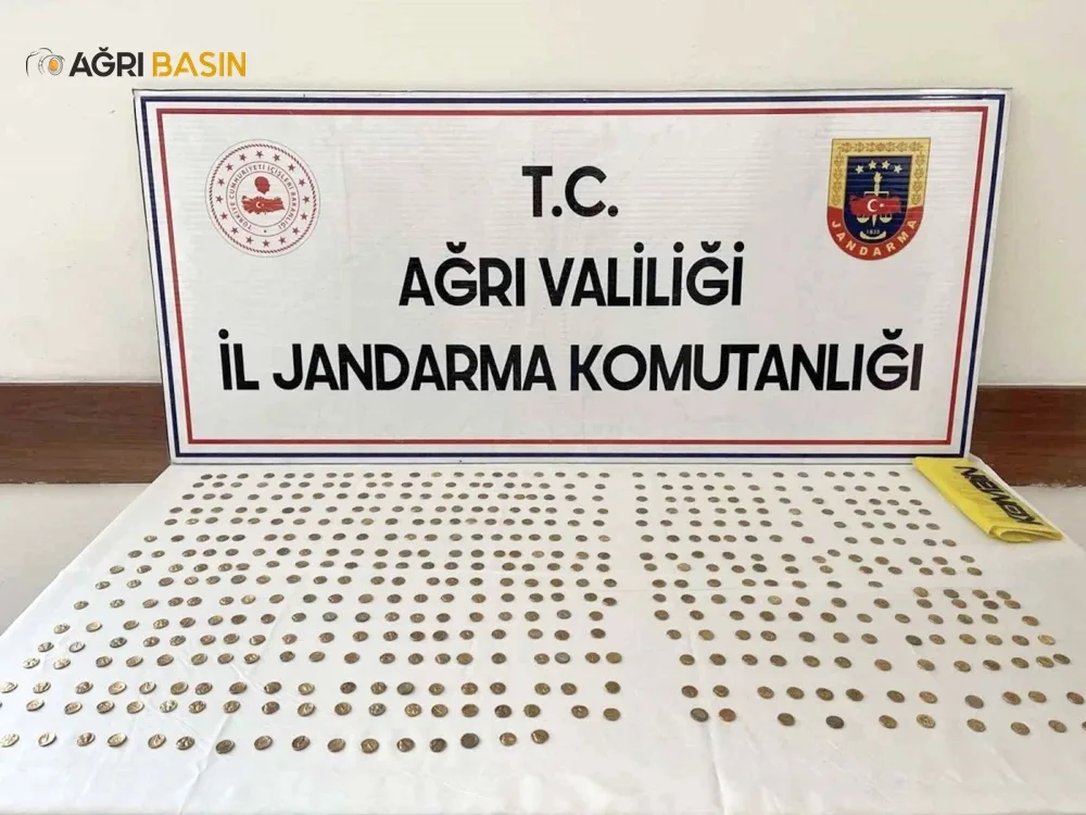 Ağrı'da 500 adet tarihi altın sikke ele geçirildi 2 gözaltı!