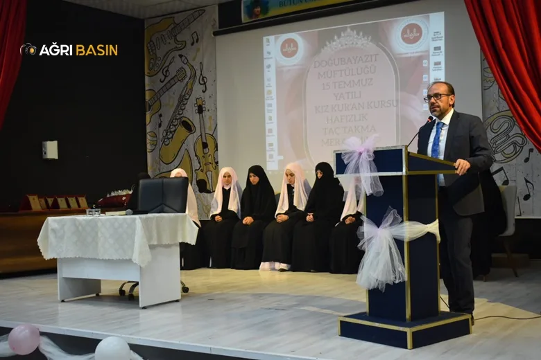 Doğubayazıt'ta Hafızlık Belge Takdim Töreni düzenledi