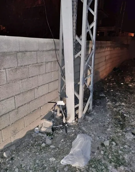 Ağrı'da Elektrik direğinden Kablo Çalan Hırsız Yakalandı!