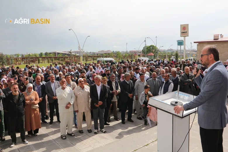 Ağrı'dan 210 Hacı Adayı Dualarla Kutsal Topraklara uğurlandı