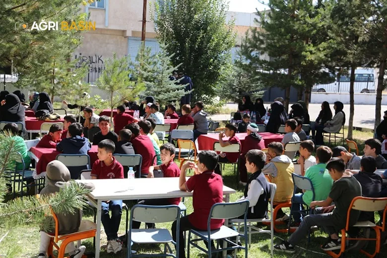 Ağrı'da hafızlık eğitimini tamamlayan öğrenciler için Mezuniyet Programı