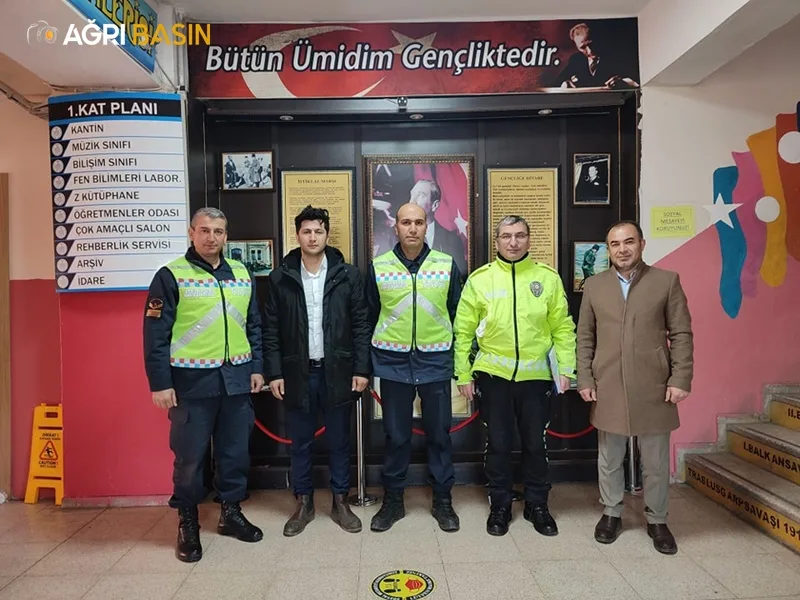 Hamur'da Taşıma Serviscilerine Seminer Verildi