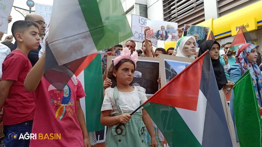 Ağrı Halkı Şehid Haniye'nin Çağrısıyla meydanlara indi
