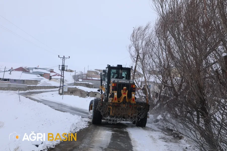 Ağrı'da 114 Köy yolu ulaşıma kapandı