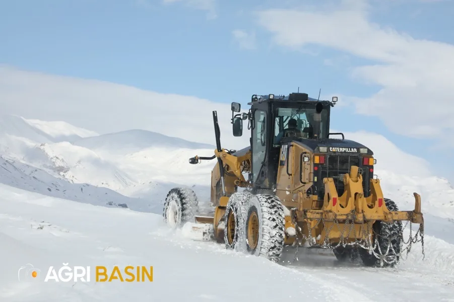 Ağrı'da 114 Köy yolu ulaşıma kapandı