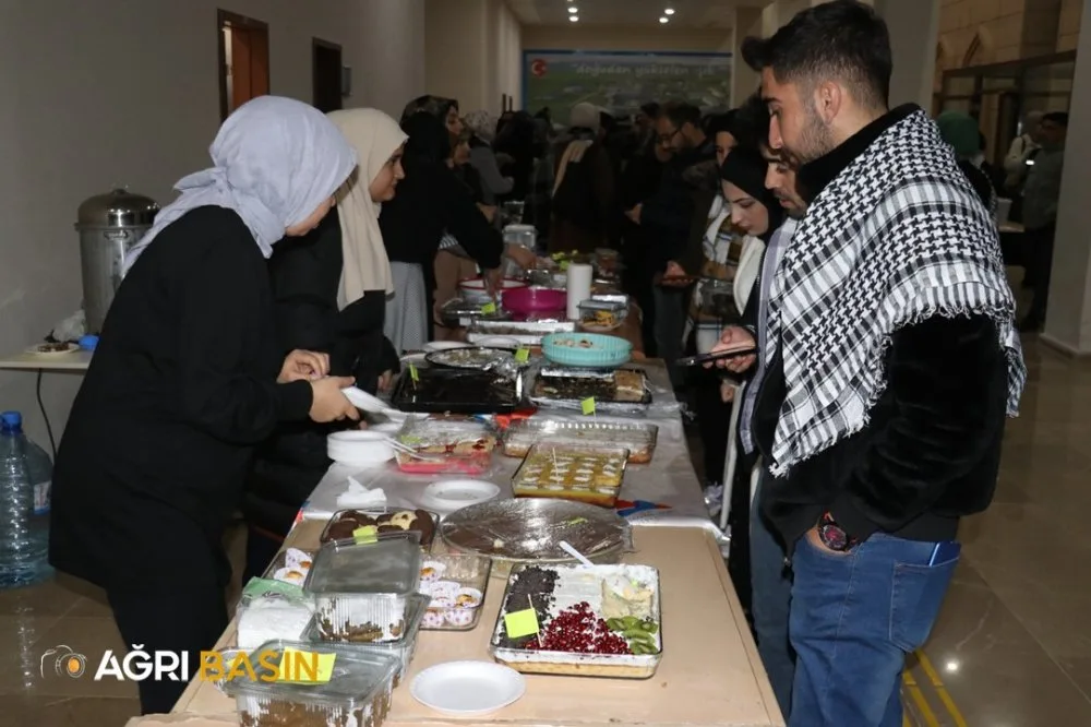 Ağrı Kudüs Platformu Gazze Yararına Tiyatro ve Kermes düzenledi