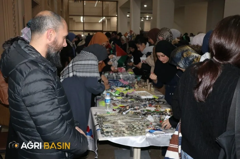 Ağrı Kudüs Platformu Gazze Yararına Tiyatro ve Kermes düzenledi