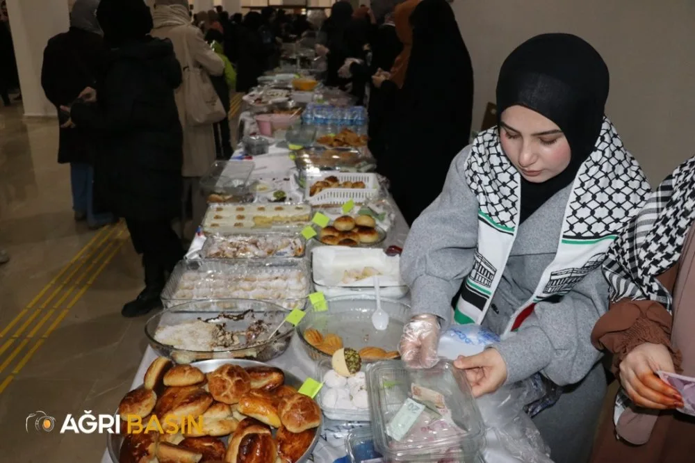 Ağrı Kudüs Platformu Gazze Yararına Tiyatro ve Kermes düzenledi