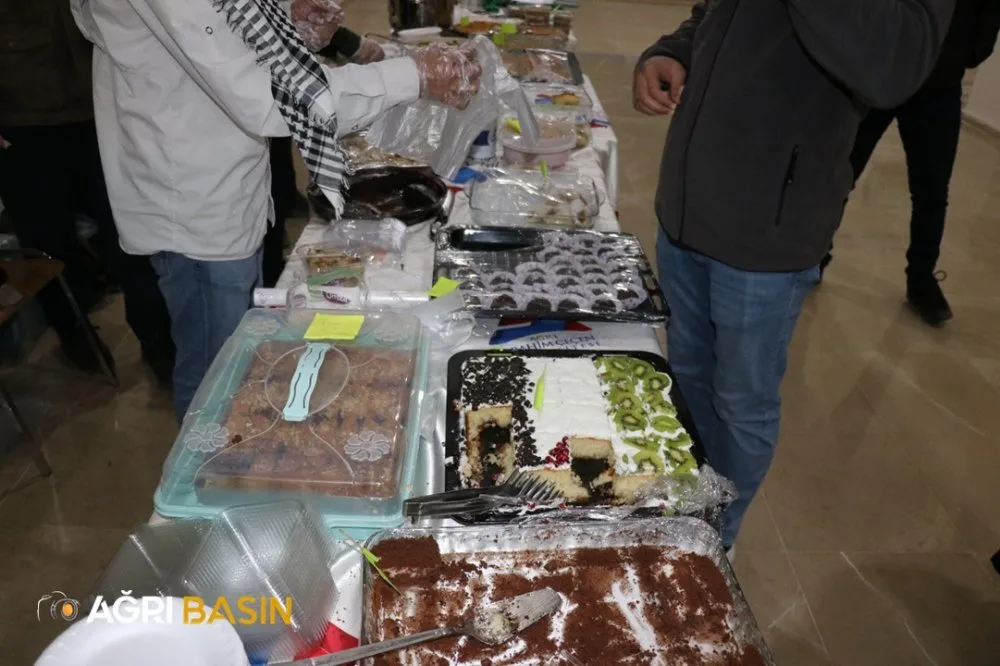 Ağrı Kudüs Platformu Gazze Yararına Tiyatro ve Kermes düzenledi